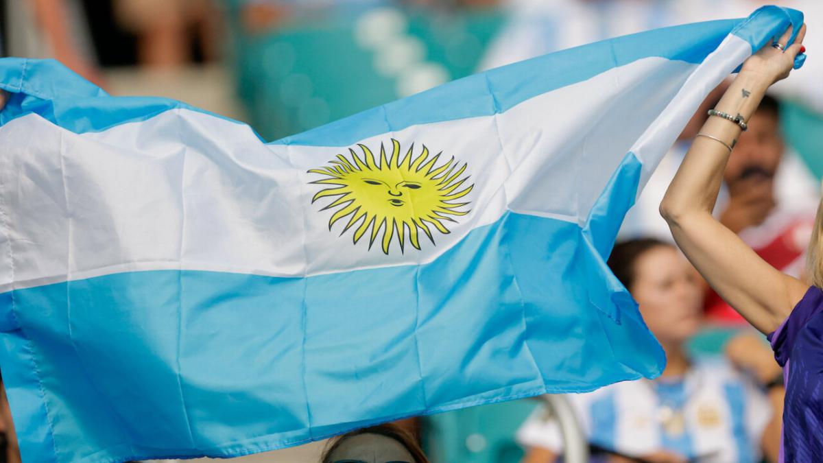 An Argentina flag